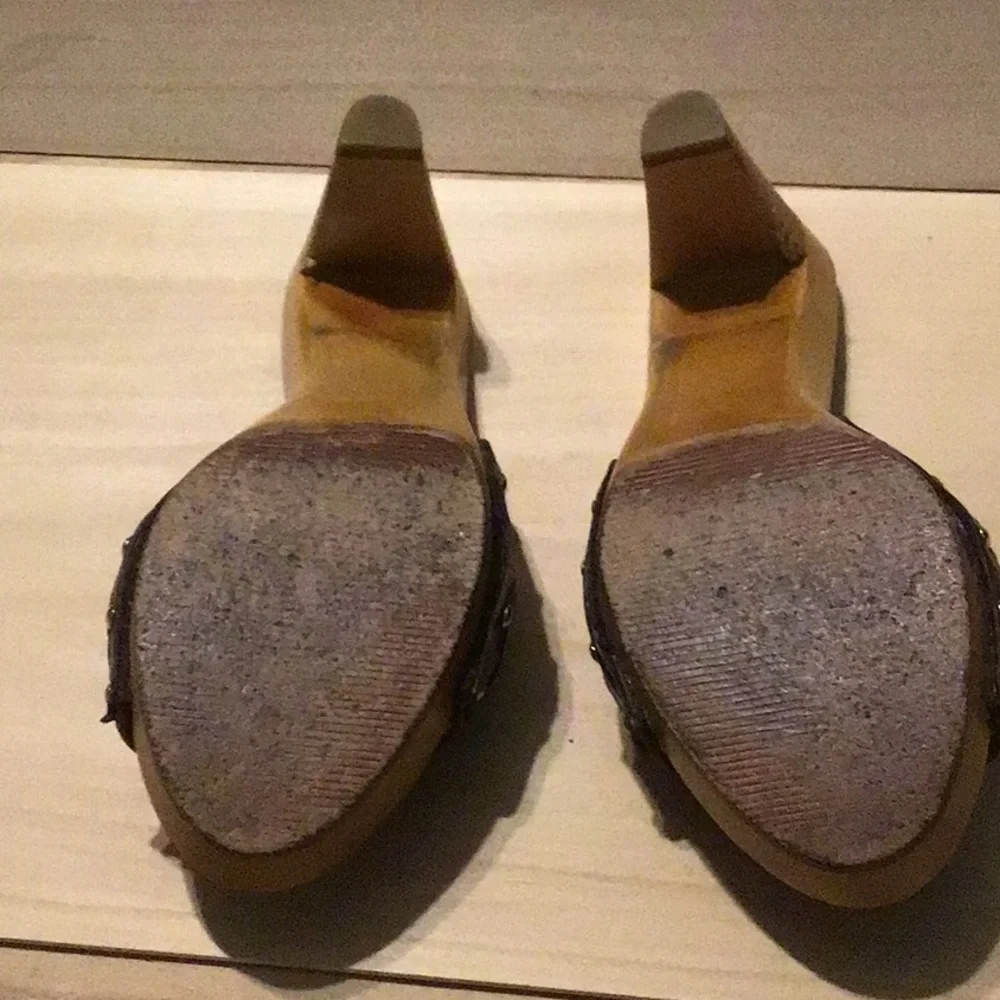 Coach - Picture 4 of 5